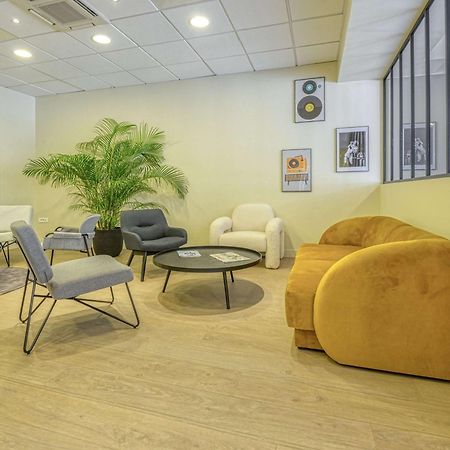 فندق Ibis شوليه المظهر الخارجي الصورة
