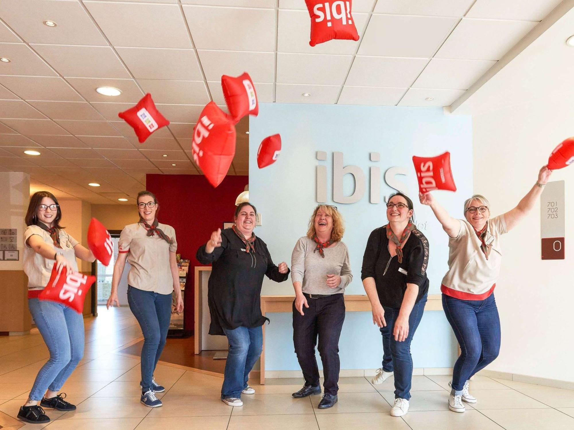 فندق Ibis شوليه المظهر الخارجي الصورة
